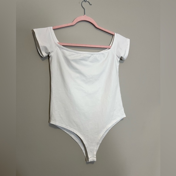 White NWOT bodysuit size m - Picture 1 of 3
